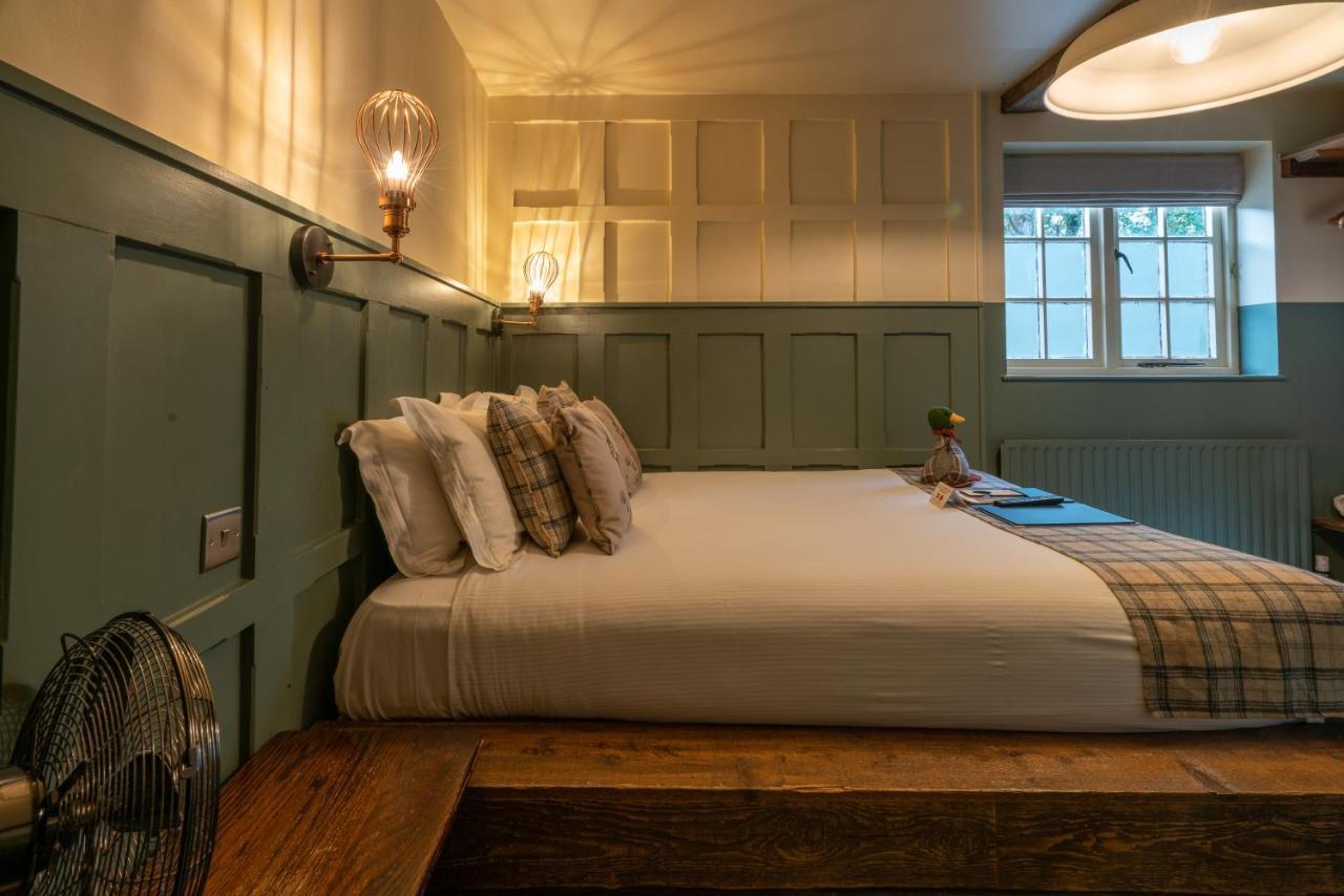 Bourne Valley Inn Saint Mary Bourne Екстер'єр фото